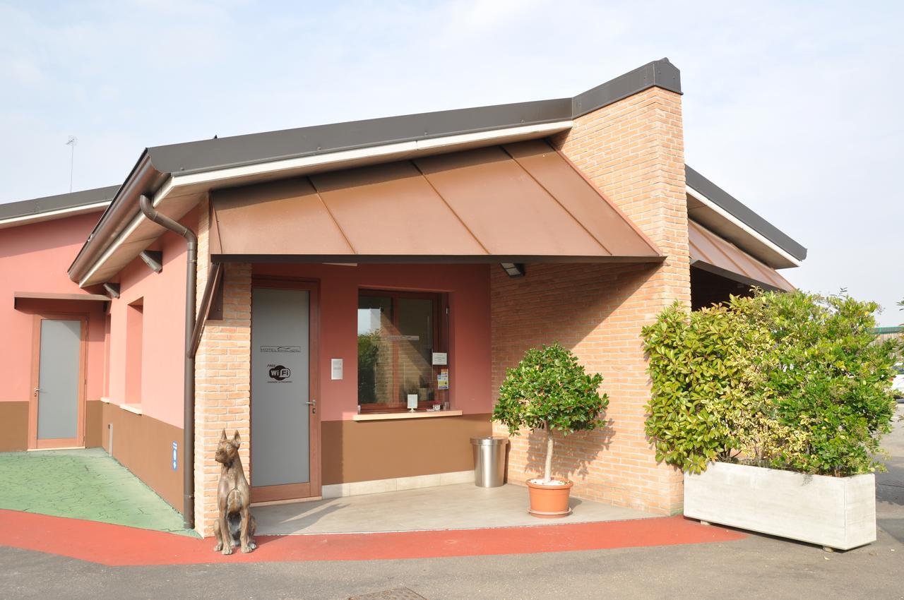 Rimmel Motel Parme Extérieur photo